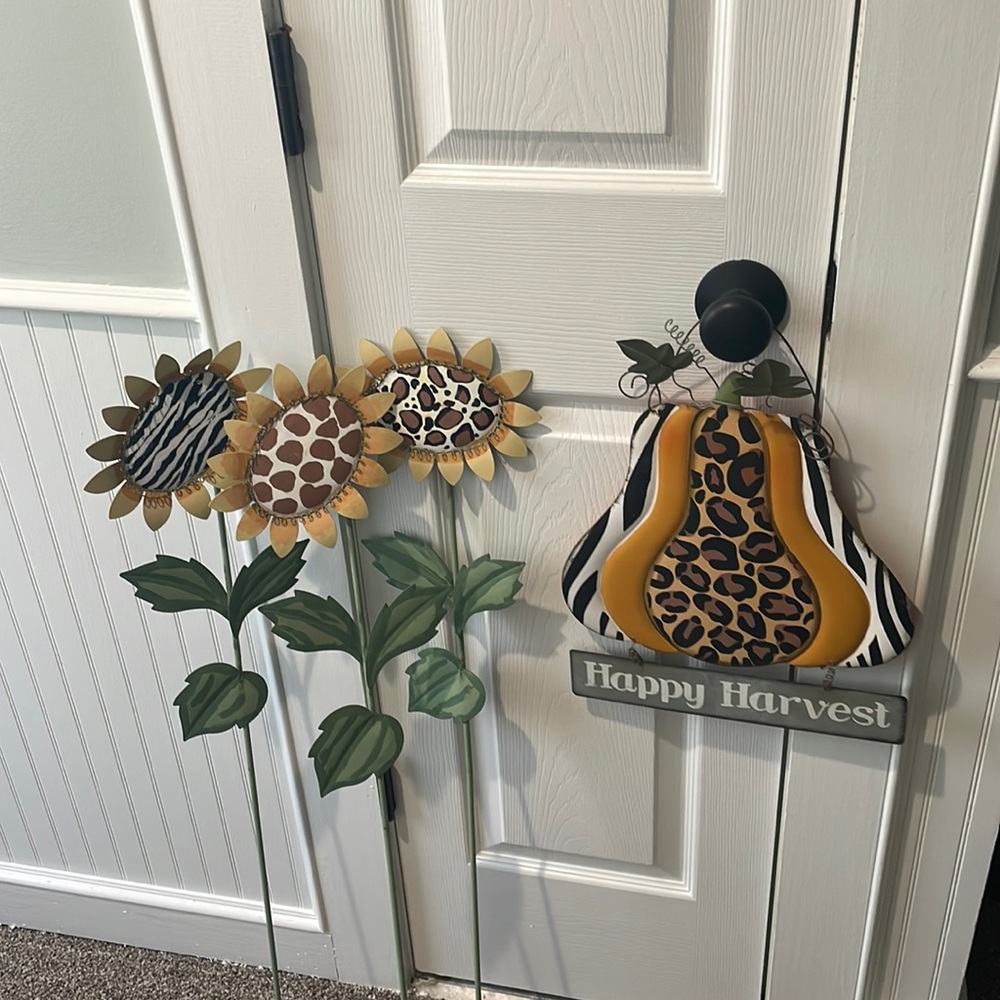 Happy Fall Metal door hanger and 3 yard picks